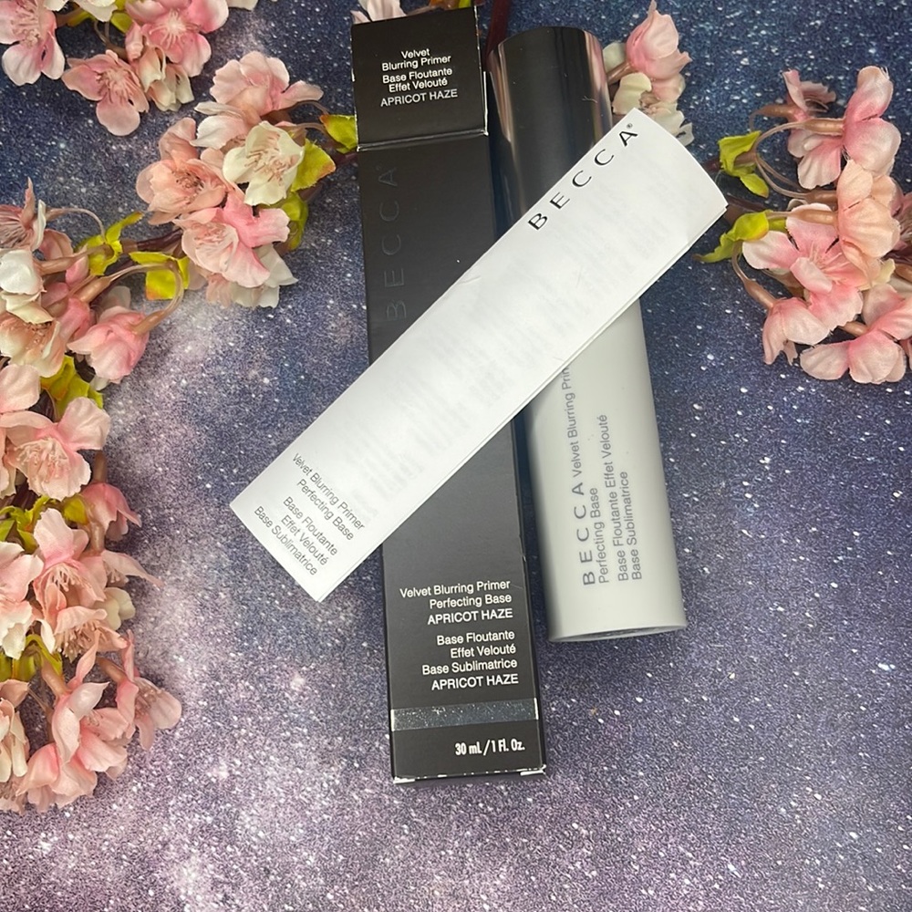 Becca velvet blurring primer perfecting  base in the color apricot haze